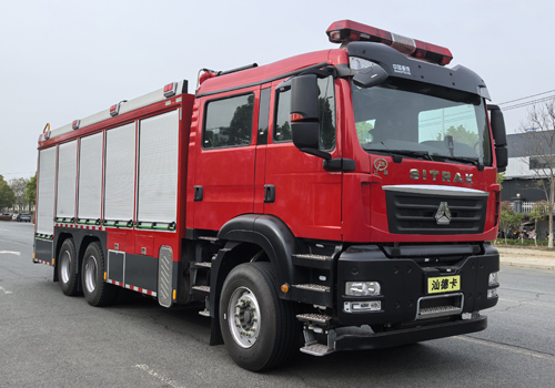 重汽汕德卡干粉消防车